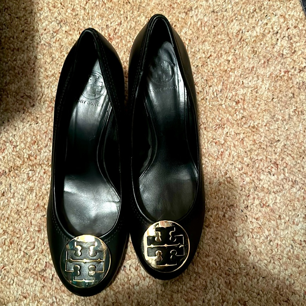 EUC Tory Burch Miller wedges, size 11, black leather